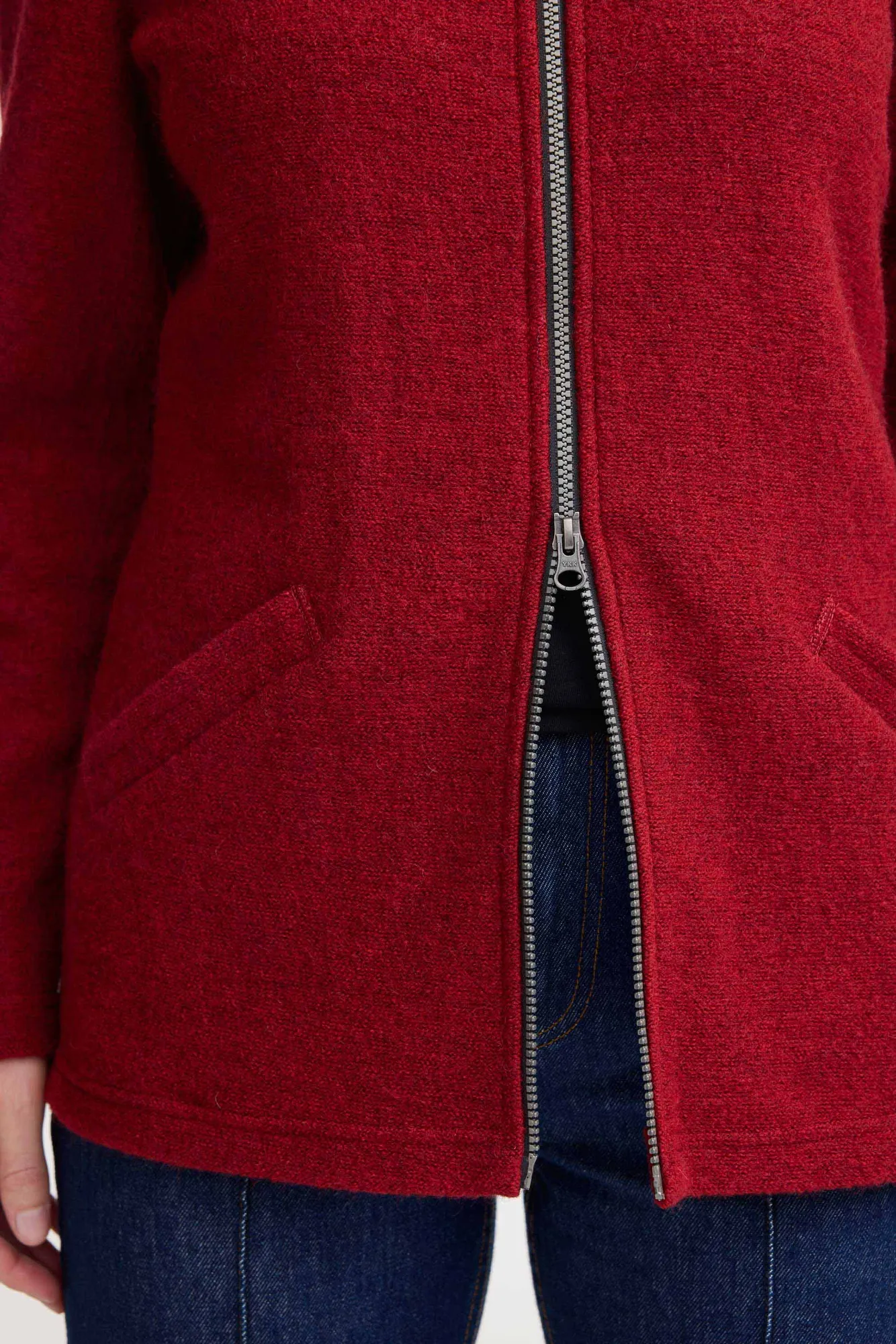 BRODAL LONG CLASSIC — CHILLI RED - Image 3