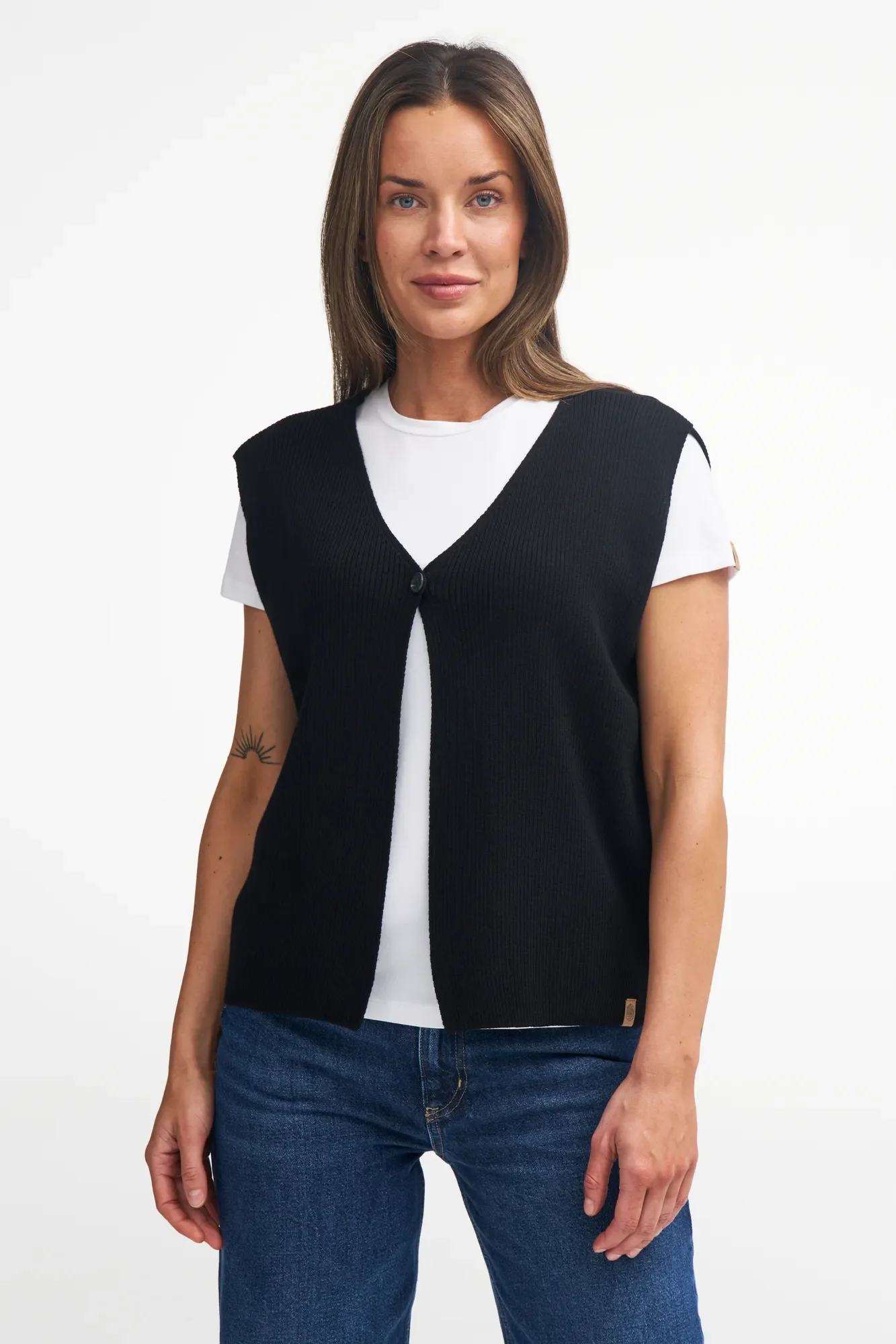 GY RYDA PONCHO-VEST — BLACK - Image 2