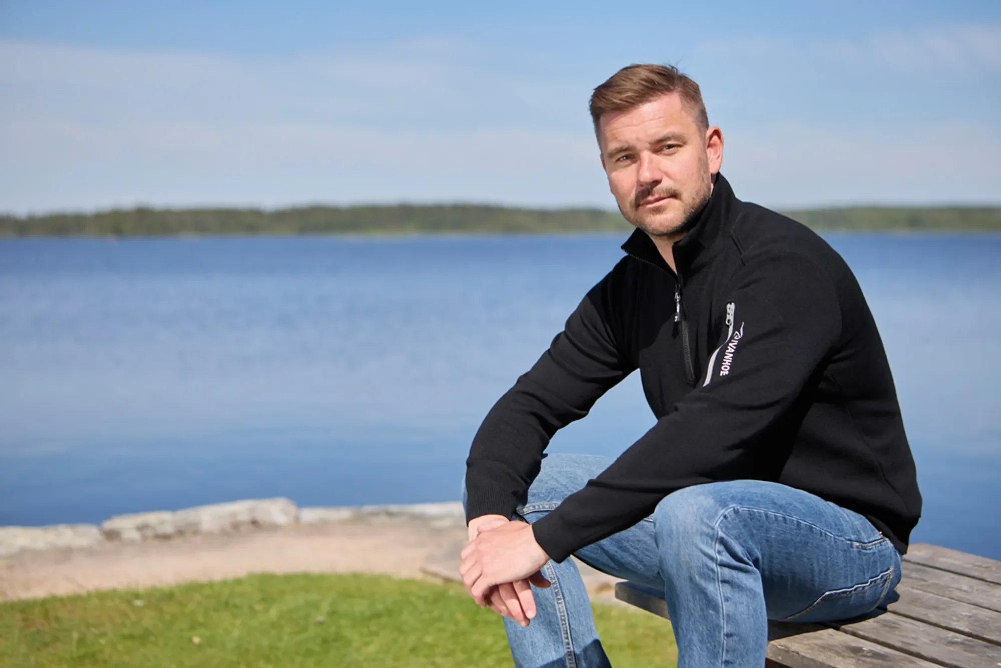 HADAR HALF ZIP WINDBREAKER, 100% EXTRA FINE MERINOULL — STEELBLUE - Image 3