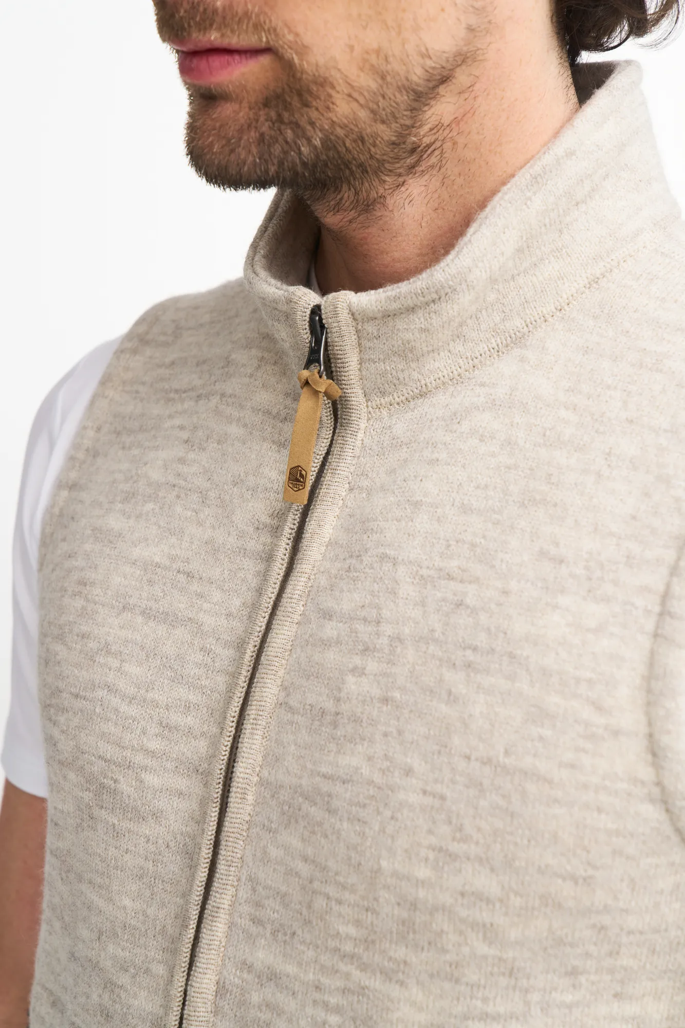 NLS BARLEY VEST, 100% OFÄRGAD ULL — NUTMEG - Image 4