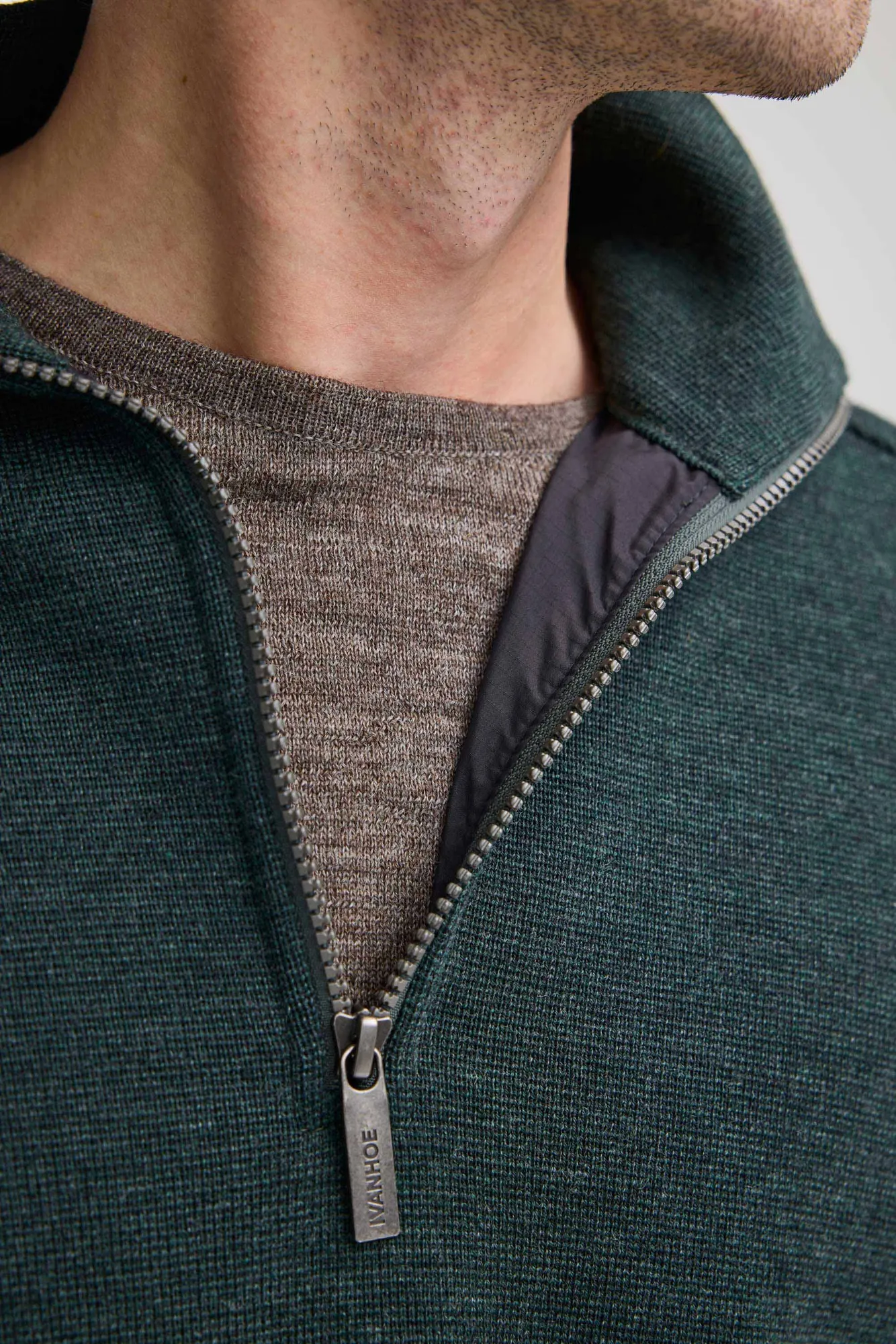 RUBEN HALF ZIP WB, 100% FINE MERINOULL — RIFLE GREEN - Image 5